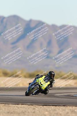 media/Dec-07-2025-CVMA (Sun) [[3e7d2de5dc]]/Race 17-Amateur Formula Middleweight/